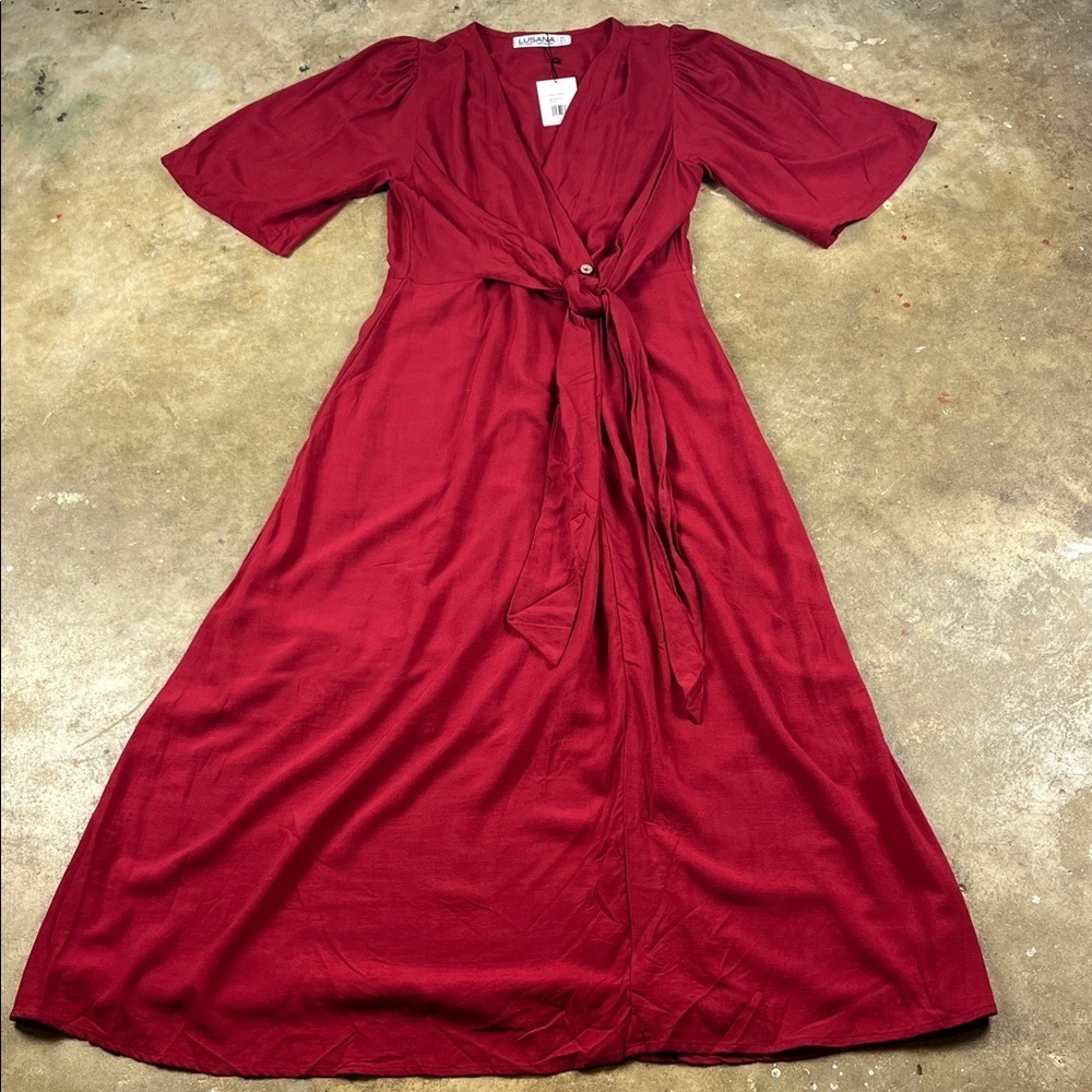 Lusaka Alexis dress in a deep wine colored red NWT
Size: L/ 8 - Picture 2 of 7